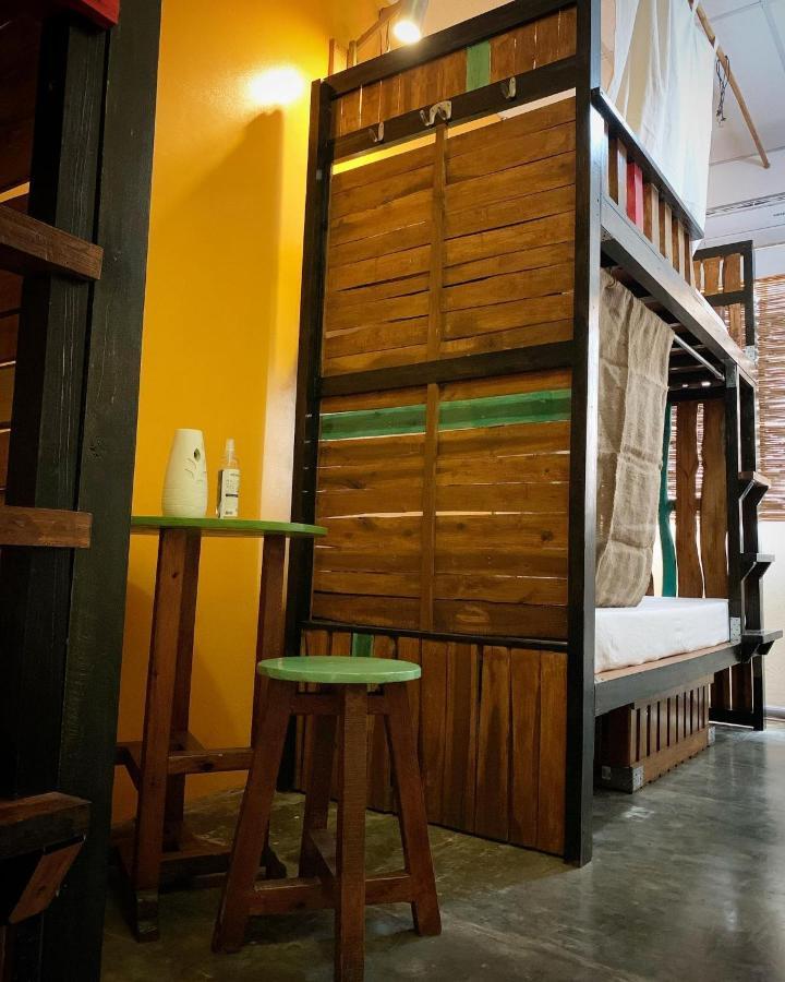 פנגלאו Moon Fools Hostel מראה חיצוני תמונה