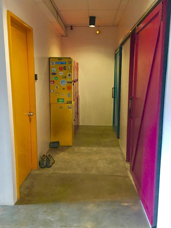 פנגלאו Moon Fools Hostel מראה חיצוני תמונה